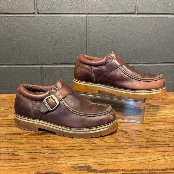 SOLD-Lugz - Picture 1 of 11